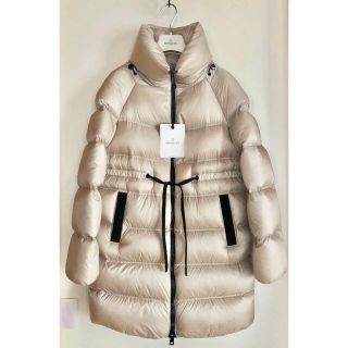 モンクレール(MONCLER)の☆MONCLERモンクレール☆DURBEC軽量ダウンコート♪新品•未使用タグつき(ダウンコート)