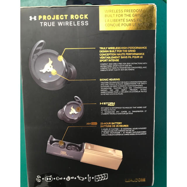 UNDER ARMOUR(アンダーアーマー)のアンダーアーマー ワイヤレスイヤホン Project Rockコレクション スマホ/家電/カメラのオーディオ機器(ヘッドフォン/イヤフォン)の商品写真