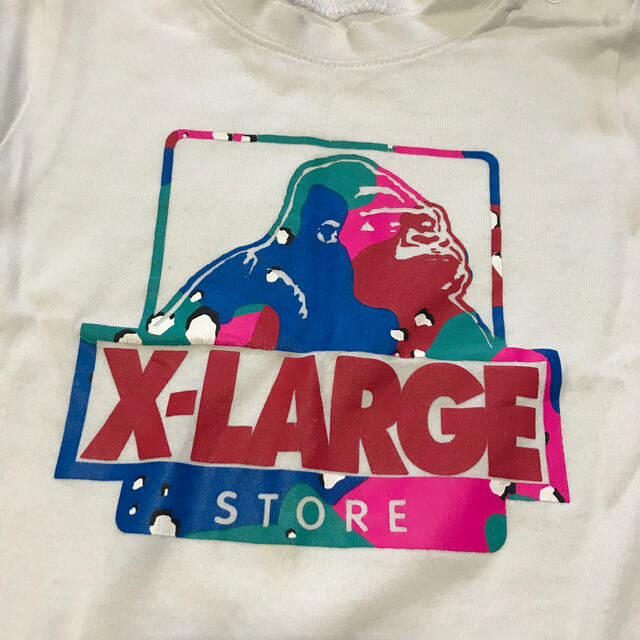 XLARGE(エクストララージ)のXLARGE Tシャツ キッズ/ベビー/マタニティのベビー服(~85cm)(Ｔシャツ)の商品写真