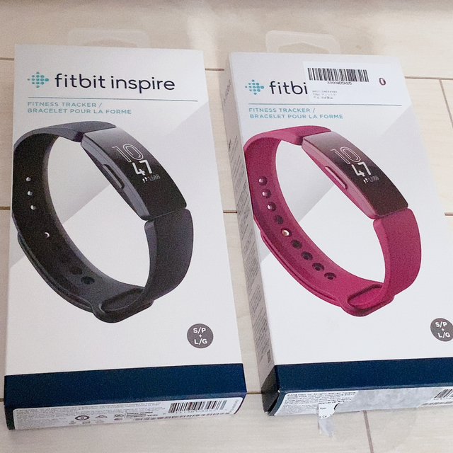 セール豊富な Fitbit Inspire 2色セットの通販 by ともみ's shop｜ラクマ