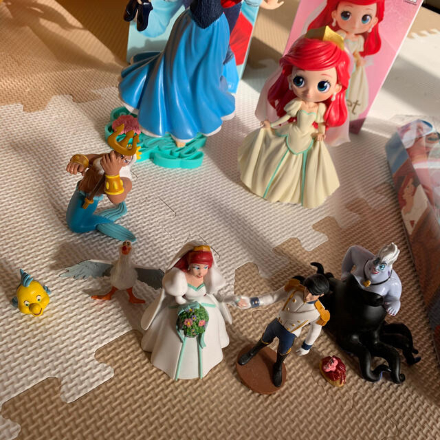 Disney 送料込 アリエル ウエディング フィギュア ドール 4個 最終値下げですの通販 By Em S Shop ディズニーならラクマ Disney 送料込 アリエル ウエディング フィギュア ドール 4個 最終値下げですの通販 By Em S Shop ディズニーならラクマ