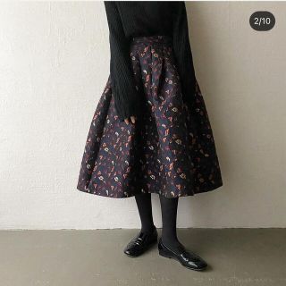 ザラ(ZARA)の新品　ハウディ  ジャガードスカート　ネイビー(ひざ丈スカート)