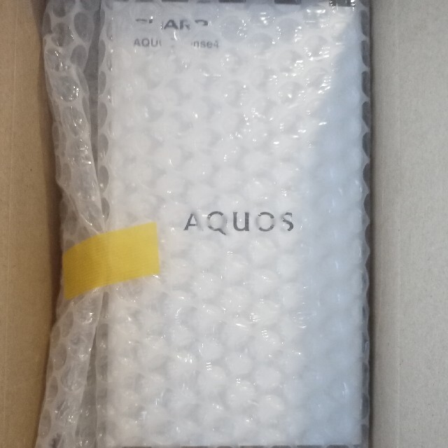 SHARP　aquos sense4