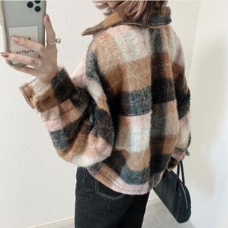 ザラ(ZARA)のzara クロップド丈チェックジャケット(その他)