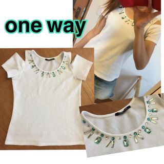 ワンウェイ(one*way)のビジュー付き トップス(Tシャツ(半袖/袖なし))