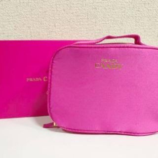 PRADA(ポーチ)のフリマアイテム一覧 PRADA(ポーチ)のフリマアイテム一覧