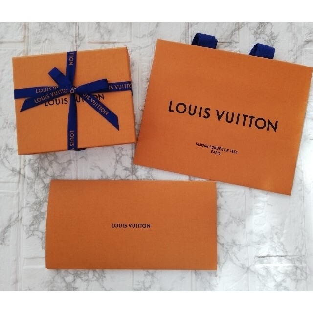 LOUIS VUITTON(ルイヴィトン)のルイヴィトン　ポルトフォイユ・ジュリエット　財布　新品 レディースのファッション小物(財布)の商品写真