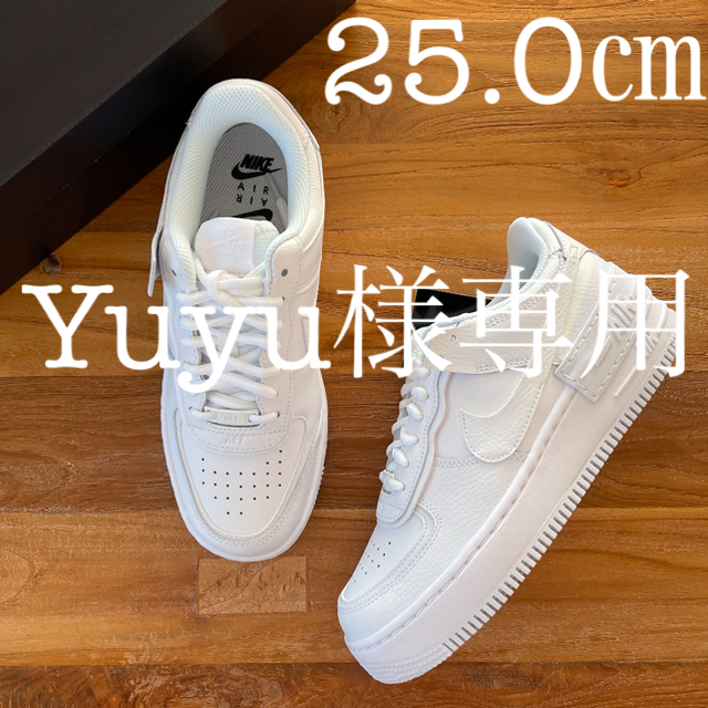 NIKE(ナイキ)の【新品】 25.0㎝ NIKE エアフォース1 シャドウ ホワイト レディースの靴/シューズ(スニーカー)の商品写真