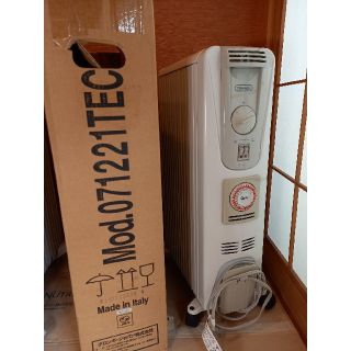 デロンギ(DeLonghi)のDeLonghiオイルヒーター(オイルヒーター)