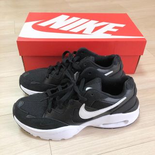 ナイキ(NIKE)の『専用』NIKE ナイキ エアマックスフュージョン 24.5cm(スニーカー)