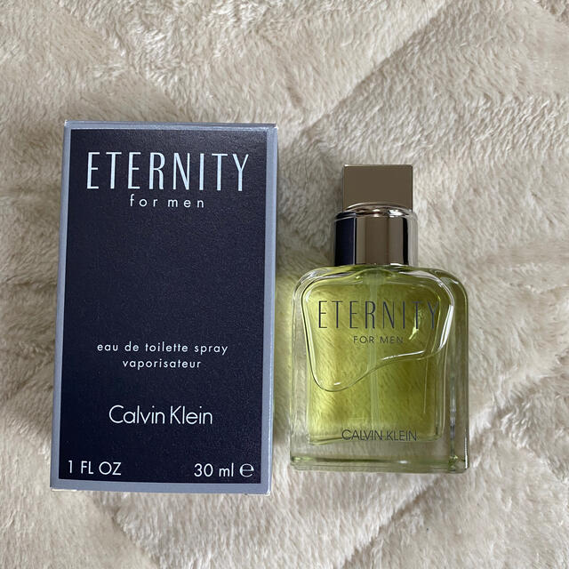 ck Calvin Klein(シーケーカルバンクライン)のりゅうﾁｬﾝ様専用　カルバンクライン エタニティ オードトワレ　30ml コスメ/美容の香水(ユニセックス)の商品写真