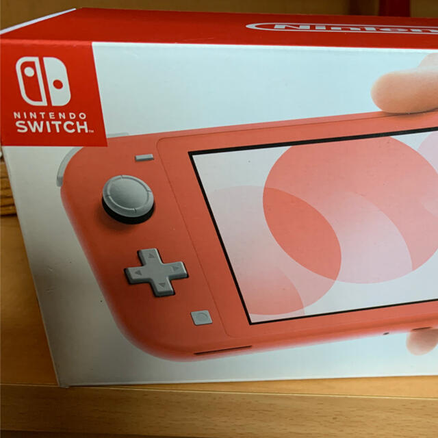 Nintendo Switch Light ｺｰﾗﾙ