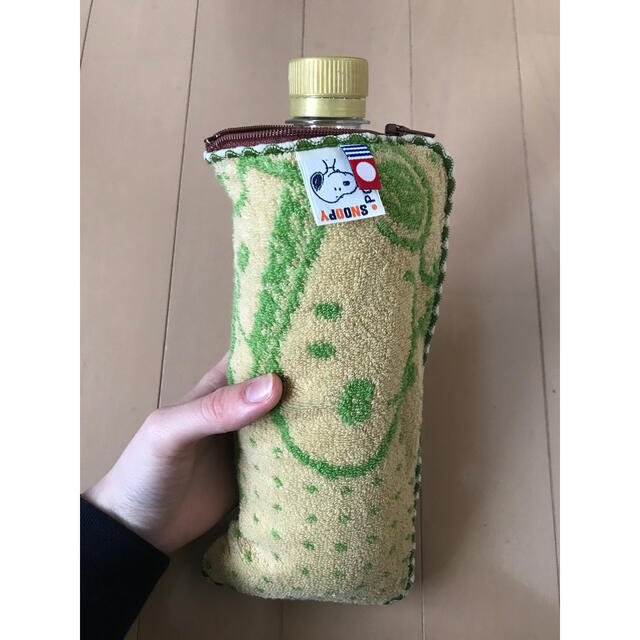 SNOOPY - スヌーピーハンドタオル兼ペットボトル(小さい水筒)カバーの通販 by もえぷみ's shop|スヌーピーならラクマ SNOOPY - スヌーピーハンドタオル兼ペットボトル(小さい水筒)カバーの通販 by もえぷみ's shop|スヌーピーならラクマ