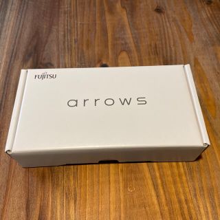 フジツウ(富士通)のarrows RX ホゴールド 32 GB SIMフリー(スマートフォン本体)