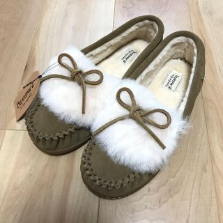 ベアパウ(BEARPAW)の【タグ付き未使用品】ベアパウ モカシン 茶 サイズ8  24.5〜25cm相当(スリッポン/モカシン)