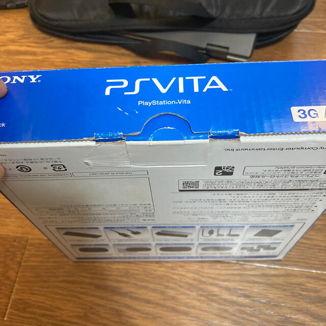 PlayStation Vita(プレイステーションヴィータ)の新品未使用 PCH-1100AB01 PS  Vita 初期型 限定 ブラック エンタメ/ホビーのゲームソフト/ゲーム機本体(携帯用ゲーム機本体)の商品写真