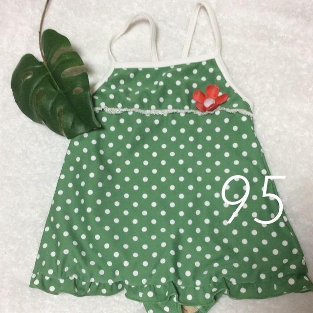 西松屋(ニシマツヤ)の95キッズ水着 キッズ/ベビー/マタニティのキッズ服女の子用(90cm~)(水着)の商品写真