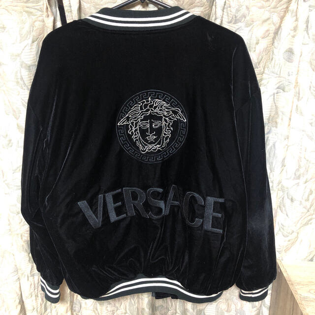 VERSACE(ヴェルサーチ)のヴェルサーチ　ジーンズクチュール　ブルゾン　ジャンパー メンズのジャケット/アウター(ブルゾン)の商品写真