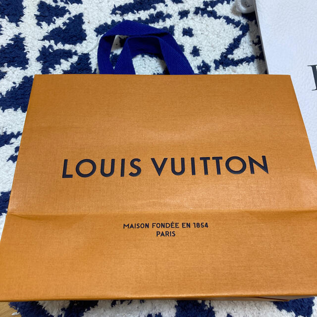 LOUIS VUITTON(ルイヴィトン)の紙袋2枚セット レディースのバッグ(ショップ袋)の商品写真