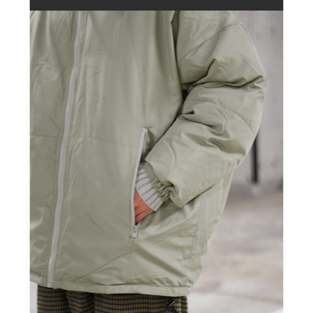 HARE(ハレ)のkutir 中綿 ダウン モンスター ジャケット ライトグレー メンズのジャケット/アウター(ダウンジャケット)の商品写真