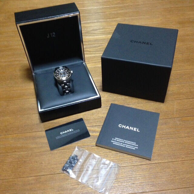 CHANEL(シャネル)のCHANEL J12 H1626 メンズの時計(腕時計(アナログ))の商品写真