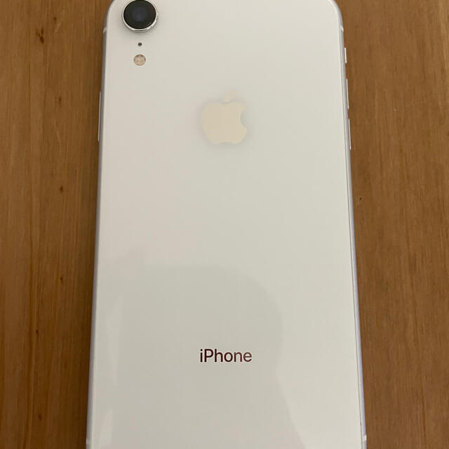 iPhone(アイフォーン)のiPhone xr ホワイト スマホ/家電/カメラのスマートフォン/携帯電話(スマートフォン本体)の商品写真