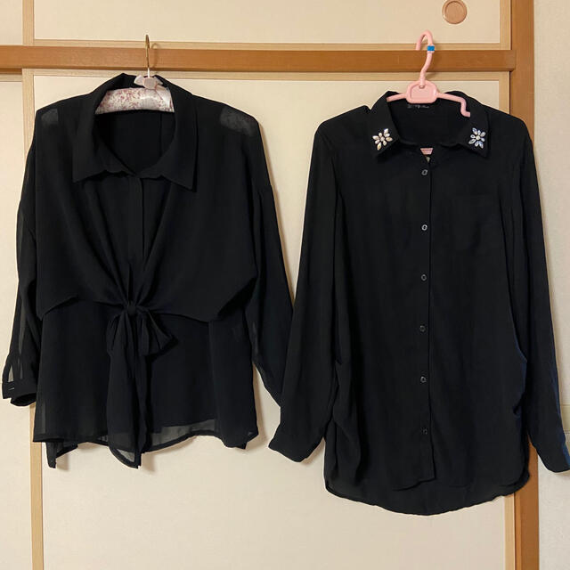 UNRELISH(アンレリッシュ)のブラックシャツ 2枚セット レディースのトップス(シャツ/ブラウス(長袖/七分))の商品写真