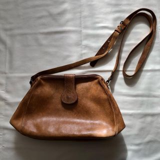 BREE - BREEブリー ヌメ革ショルダーバッグ レザーバッグ本革ドクター