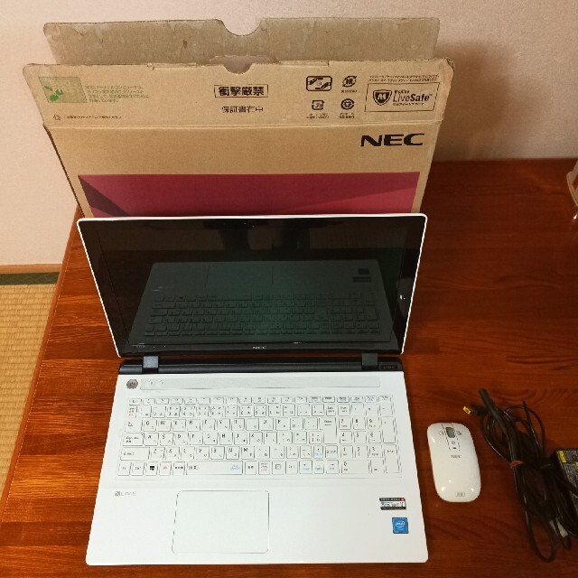 NEC(エヌイーシー)のNEC LAVIE NS150/D スマホ/家電/カメラのPC/タブレット(ノートPC)の商品写真