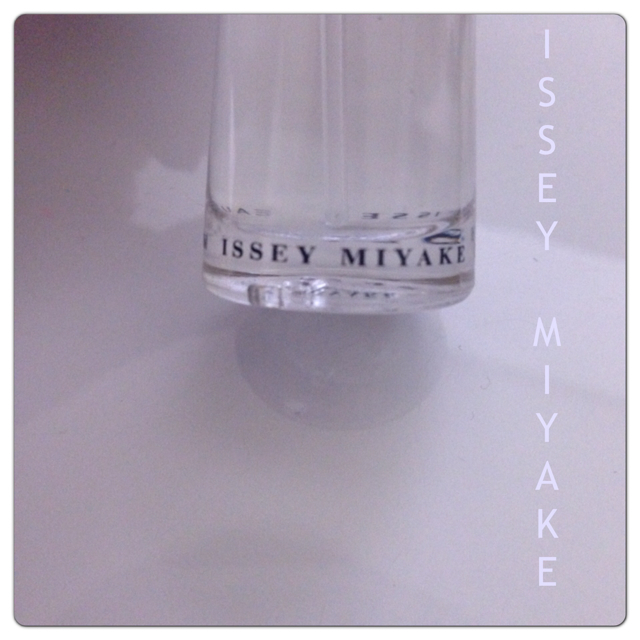 ISSEY MIYAKE(イッセイミヤケ)のイッセイ♥︎ミヤケ♥︎オードパフューム コスメ/美容の香水(香水(女性用))の商品写真