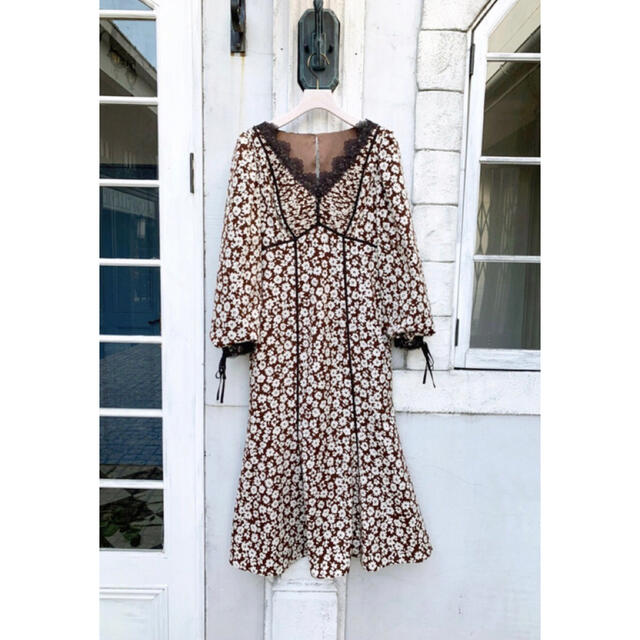 AKB48 - herlipto Floral Print Lace Trimmed Dressの通販 by