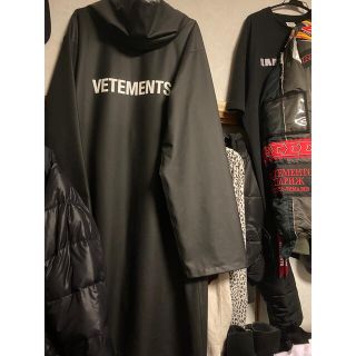 バレンシアガ(Balenciaga)のvetements ヴェトモン レインコート(レインコート)