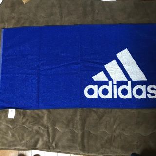 アディダス(adidas)のアディダス　バスタオル　新品(タオル/バス用品)