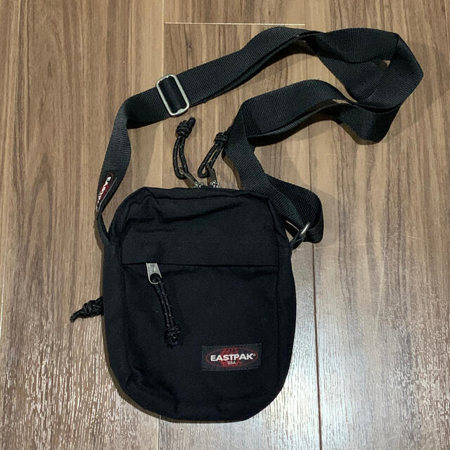 EASTPAK(イーストパック)の1日限定値下げ　eastpak usa ショルダーバック メンズのバッグ(ショルダーバッグ)の商品写真