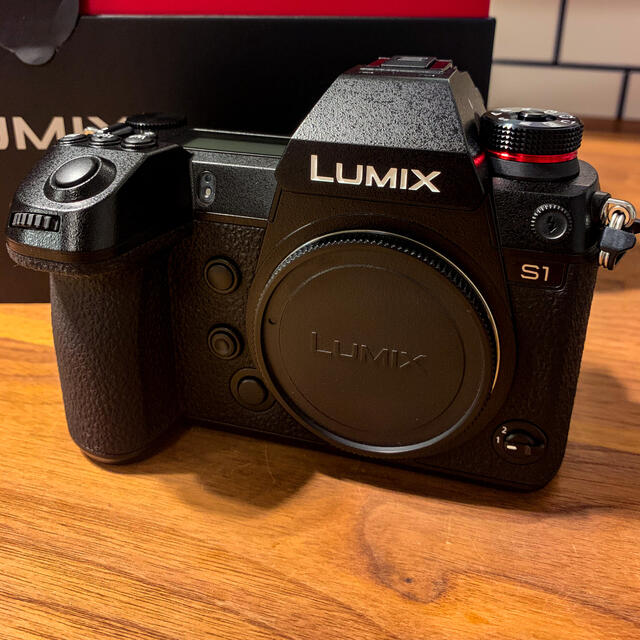 Panasonic(パナソニック)のLuk様専用　新品同様　国内正規品　Lumix DC-S1 ボディ　 スマホ/家電/カメラのカメラ(ミラーレス一眼)の商品写真