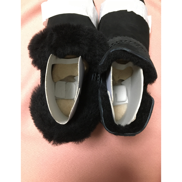 UGG(アグ)の（新品未使用）ugg  ショートブーツ　マッケイ　25.5cm レディースの靴/シューズ(ブーツ)の商品写真