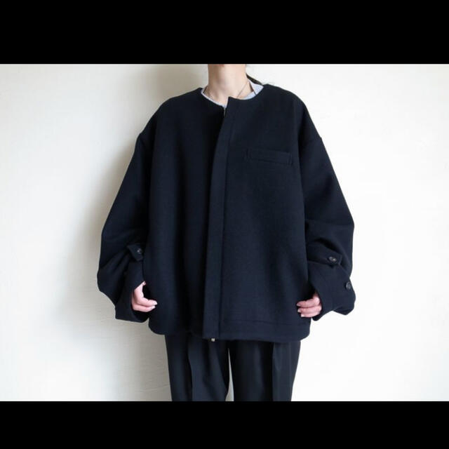 暖色系 stein 20aw NO COLLAR BELTED JACKET | dramaogteater.no