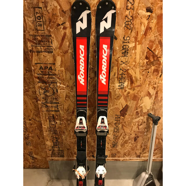 NORDICA(ノルディカ)のノルディカ　ドーベルマン WC ワールドカップ　SL 156センチ スポーツ/アウトドアのスキー(板)の商品写真