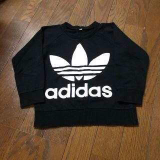 アディダス(adidas)のadidas ロゴトレーナー(Tシャツ/カットソー)