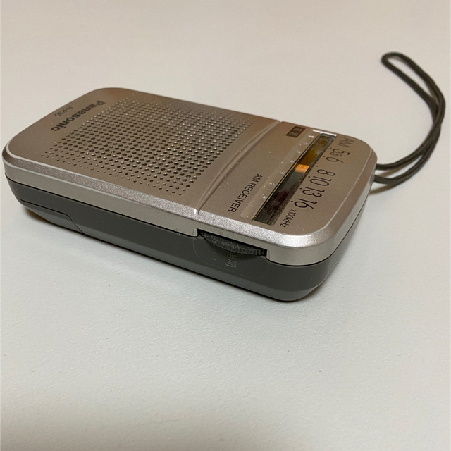 Panasonic(パナソニック)のPanasonic ＡＭ １バンドラジオ R-P30  スマホ/家電/カメラのオーディオ機器(ラジオ)の商品写真