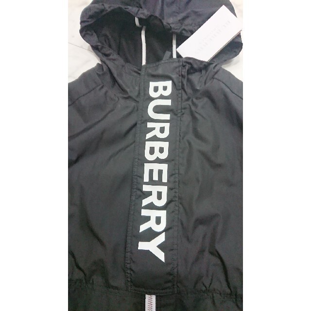 BURBERRY(バーバリー)の新品 BURBERRY バーバリー 12y ナイロンジャケット アウター  レディースのジャケット/アウター(ナイロンジャケット)の商品写真