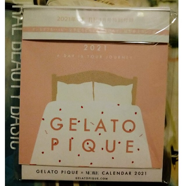 gelato pique(ジェラートピケ)のジェラピケ カレンダー 2021 MORE インテリア/住まい/日用品の文房具(カレンダー/スケジュール)の商品写真