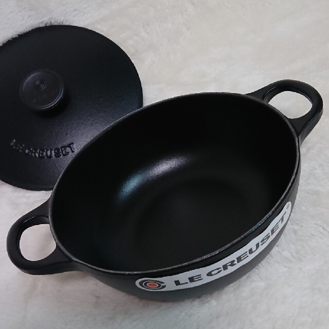 LE CREUSET(ルクルーゼ)のル・クルーゼ 18cm マルミット マット ブラック 鍋 小鍋 インテリア/住まい/日用品のキッチン/食器(鍋/フライパン)の商品写真