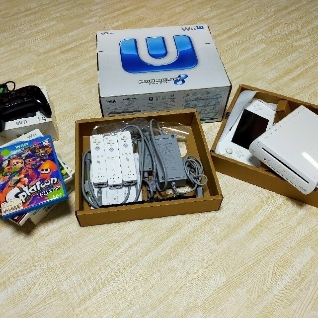 WiiU 本体＋カセット5個＋コントローラーセット！