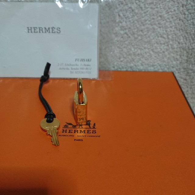 アクセサリーHERMES ゴールドカデナパドロック南京錠、鍵付き！