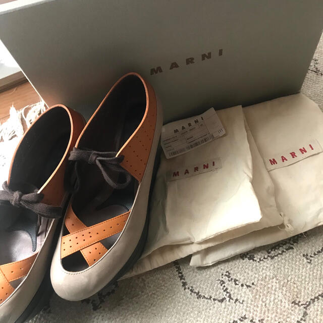 Marni(マルニ)のMARNI 厚底 フラットシューズ パンプス レディースの靴/シューズ(ハイヒール/パンプス)の商品写真