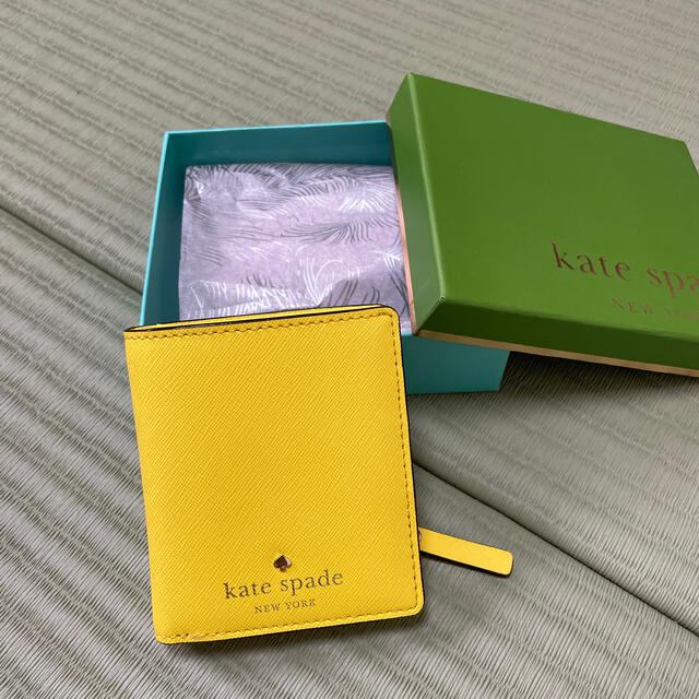 kate spade  牛革 二つ折り財布　金運アップ