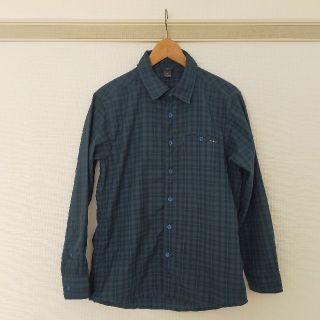 モンベル(mont bell)のモンベル　WIC.ライト　シングルポケット　ロングスリーブシャツ　Men's(登山用品)