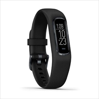 ガーミン(GARMIN)のスマートウォッチ　garmin vivosmart 4(腕時計(デジタル))