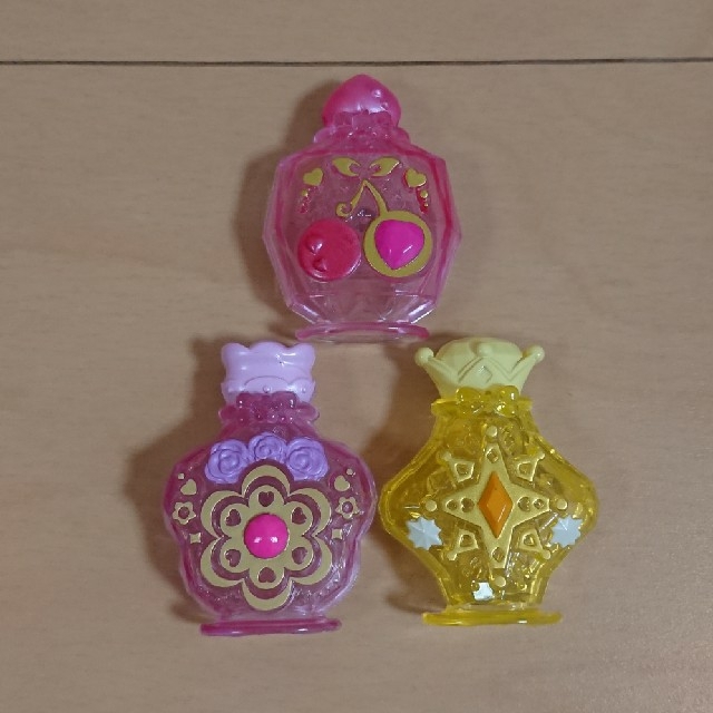 BANDAI(バンダイ)のヒーリングっどプリキュア エレメントボトル エンタメ/ホビーのおもちゃ/ぬいぐるみ(キャラクターグッズ)の商品写真